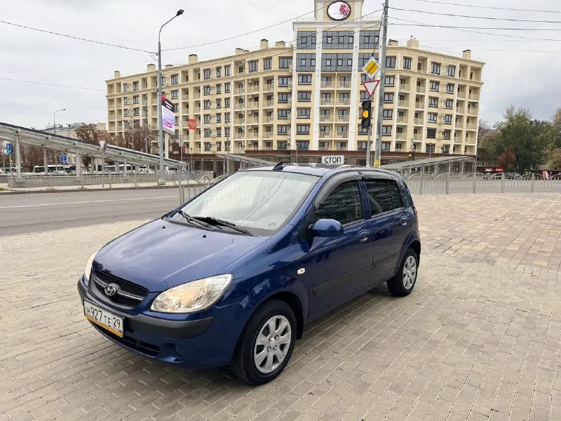 Продам hyundai getz 2011 год, в отличном состоянии, двигатель 1.4 кпп механика, расход до 7 литров по городу оригинальный пробег 180.000 км максимальная комплектация авто обслужена, заменены все фильтра масла грм, кузов без дтп и подкрасов, все заводское любые проверки, 4 эльктро стеклоподъемника, усилитель руля, датчик дождя, датчик света, кондиционер, подогревы зеркал, подогревы сидений, музыка сигнализация старлайн с автозапуском, сервисные книги документы в порядке, любое оформление, цена 595.000 осмотр (мариуполь )тел +79490371812 - фотография - 2