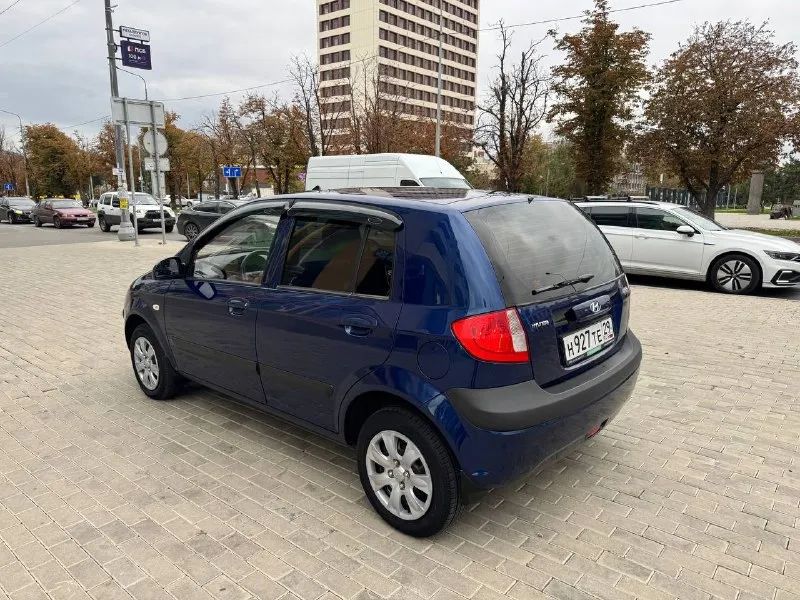 Продам hyundai getz 2011 год, в отличном состоянии, двигатель 1.4 кпп механика, расход до 7 литров по городу оригинальный пробег 180.000 км максимальная комплектация авто обслужена, заменены все фильтра масла грм, кузов без дтп и подкрасов, все заводское любые проверки, 4 эльктро стеклоподъемника, усилитель руля, датчик дождя, датчик света, кондиционер, подогревы зеркал, подогревы сидений, музыка сигнализация старлайн с автозапуском, сервисные книги документы в порядке, любое оформление, цена 595.000 осмотр (мариуполь )тел +79490371812 - фотография - 6