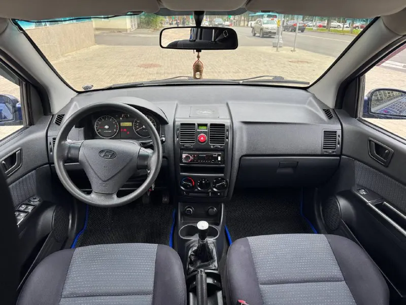 Продам hyundai getz 2011 год, в отличном состоянии, двигатель 1.4 кпп механика, расход до 7 литров по городу оригинальный пробег 180.000 км максимальная комплектация авто обслужена, заменены все фильтра масла грм, кузов без дтп и подкрасов, все заводское любые проверки, 4 эльктро стеклоподъемника, усилитель руля, датчик дождя, датчик света, кондиционер, подогревы зеркал, подогревы сидений, музыка сигнализация старлайн с автозапуском, сервисные книги документы в порядке, любое оформление, цена 595.000 осмотр (мариуполь )тел +79490371812 - фотография - 9