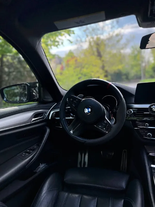 Bmw g30 540i 2017г. 3.0 бензин. b58 gen1. возможно продажа с летними дисками (ковка r20 2k forged) и резиной mps4s! в отличном состоянии всегда обслуживания вовремя! масло каждые 5000км! обслуживалась в m service 61 в ростове! по машине: - камеры 360, круговой обзор, все ассистенты! тормоза 374мм, пред топ, в народе лучшие помимо 395 в машине установлен чип от mg flasher (без лютых стейджов! есть возможность выката в сток!) кастом выхлоп от atm, даунпайп, трасса, банка, без заслонок(есть возможность поставить) очень бархатистый звук! - кованые диски 2k forged! 20 размера. настоящая ковка. крепкие и легкие! - так же в комплекте зимние диски r19 ориг на мишке, лето тоже на michelin pilot sport 4s! - стоят пружины vogtland -30 (стоковые отдам в подарок) - charge pipe от cts! - тормоза передние новые - задние 25тыс - колодки новые в круг. - за машину не стыдно! только 100 бензин. любые проверки! ни одной не оригинальной запчасти! с продажей не тороплюсь, 📞 звоните: +7(949)1317666 - фотография - 8