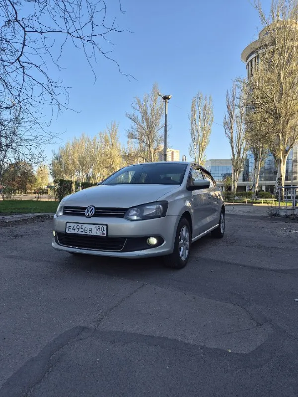 Продам volkswagen polo 2010г двигатель 1,6л бензин автомат 6-ступка пробег 200000км дополнительно ус... - фотография