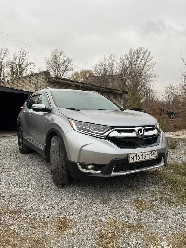 Продам honda cr-v touring 2019 года в максимальной комплектации, таких в донецке единицы, не путать с комплектацией ex, (пробег 42 тысячи км, полный привод, два ключа, климат контроль, адаптивный круиз контроль, контроль мертвых зон, система экстренного торможения, подогрев сидений, удержание в полосе, передние фары адаптивный led ближний и дальний, задние стопы led, кожаный салон, память сидений, панорамная крыша, зеркало с автозатемнением и пультом для ворот, аудиосистема 9+1 с сабвуфером. покупал для себя три года назад на аукционе в америке с минимальным ударом, ремонт производили в донецке. безопасность вся целая, подушки не стреляны. идеальное состояние. полностью обслужена. цена 2830000руб, пробег 42000км. гдонецк. + 7 (949)387-81-07 николай. 📞 звоните: +7(949)3878107 - фотография - 2