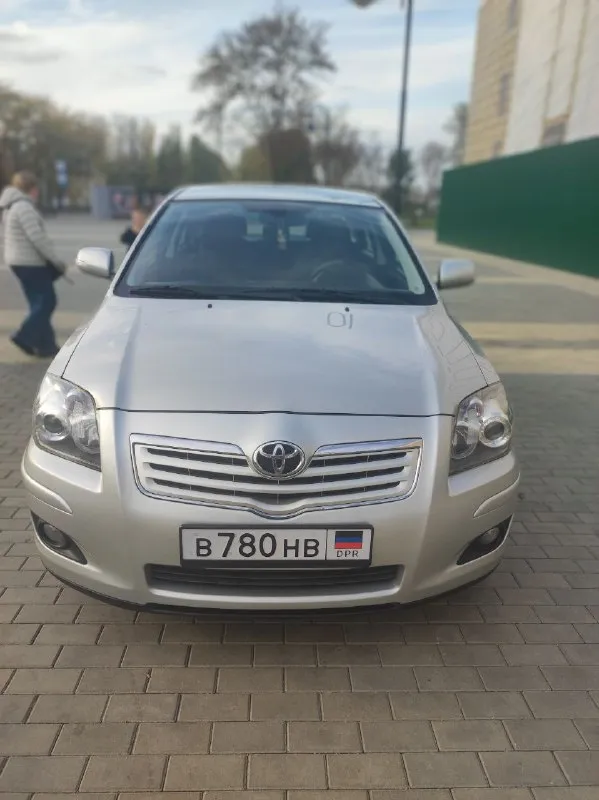 Toyota avensis 2006 рестайлинг. куплена в автосалоне в 2007. 1.8 механика. пробег 207 тыс. км. состояние хорошее, один владелец. цена 700 тыс. руб +79493828589 - фотография - 2