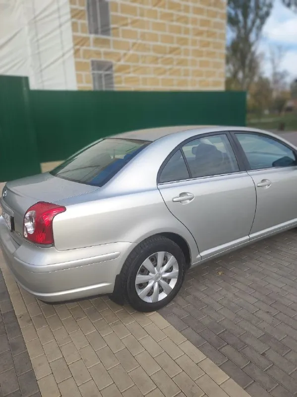 Toyota avensis 2006 рестайлинг. куплена в автосалоне в 2007. 1.8 механика. пробег 207 тыс. км. состояние хорошее, один владелец. цена 700 тыс. руб +79493828589 - фотография - 4