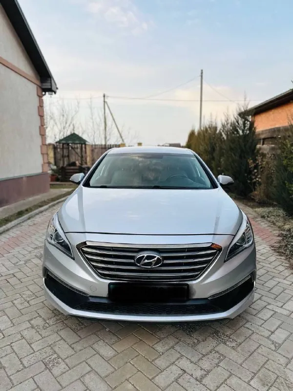 Продам hyundai sonata 2016 2.4 бензин. машинка в комплектации спорт ( есть все для комфортной езды),... - фотография