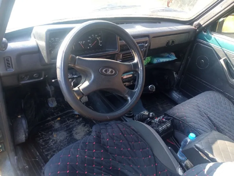 Продам ваз. ... нива. год 1998. я хозяин. в отличном состоянии, не гнилая, вложений не требуется. карбюраторная. все масла и жидкости поменяны. мотор масло не ест. от замены до замены. по коробке все отлично. за машиной следил. учет рф цена 350 т. р. реальному покупателю торг. город енакиево по всем вопросам писать в телеграмм - фотография - 5