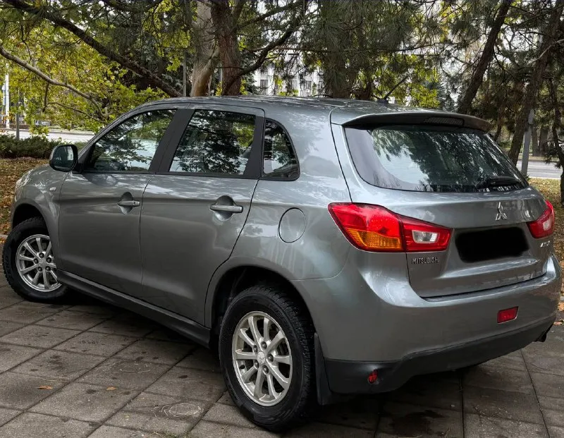 Продам mitsubishi asx год:2014 пробег :132.000 двигатель:1.6 коробка :механика без дтп автомобиль в идеальном состоянии за машину не стыдно полностью обслужен от а до я ходовая работает идеально без посторонних звуков 3.500км назад было полное обслуживание за машину не стыдно готов на любые проверки за ваш счет комплектация:, подогрев стекол, подогрев сидений, кондиционер рабочий, bluetooth, в машине есть все для удобства цена: 985.000 +79495278015 - фотография - 3