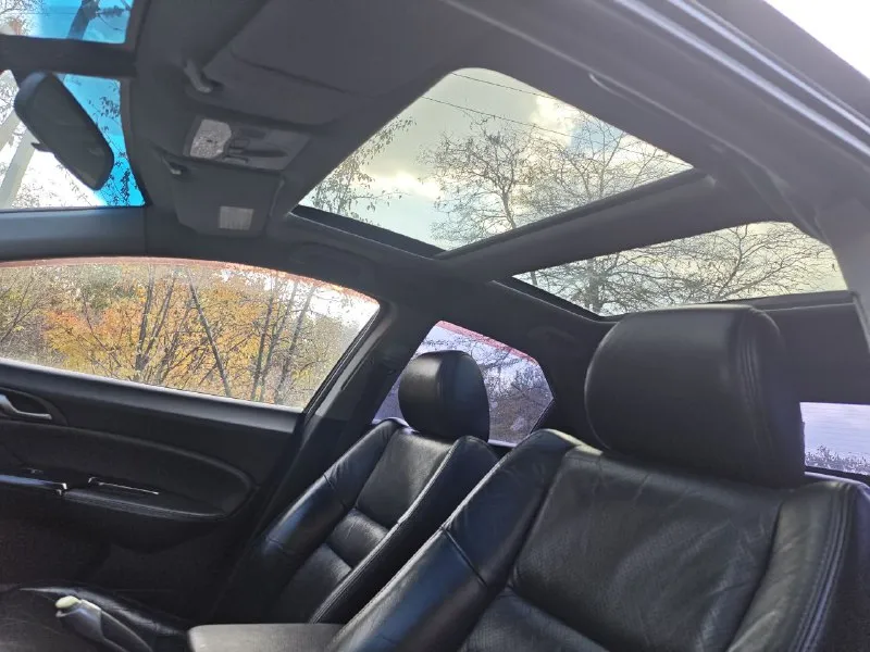 Honda civic 5d 1,8 амт 223000км максимальная комплектация машина полностью обслужена переоформление без проблем сервисные книжки. +79493313074 цена 520тыс срочно не большой торг - фотография - 4