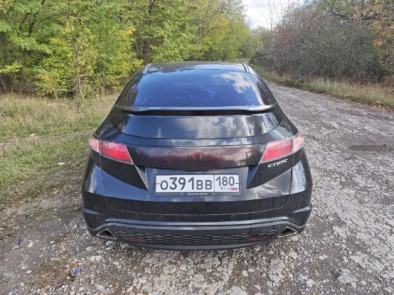 Honda civic 5d 1,8 амт 223000км максимальная комплектация машина полностью обслужена переоформление без проблем сервисные книжки. +79493313074 цена 520тыс срочно не большой торг - фотография - 5