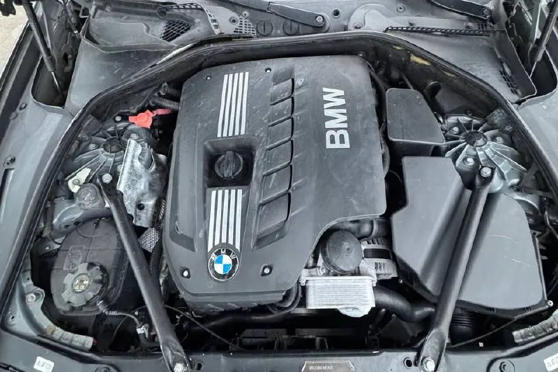 🚙 bmw 5 series f10 💰цена: 1 300 000р. 🏢город: мариуполь 📅год выпуска: 2011 🧾пробег: 285 300 км. ⚙️двигатель: 3.0 ⛽топливо: бензин ⚙️кпп: автомат 📞 телефон: +7-949-727-41-51 +7-949-551-91-52 +7-989-263-55-56 💾 описание: ✅ мотор и акпп в порядке. ✅ оригинальный пробег. ✅ очень красивый цвет. ✅ хорошая комплектация. ⚠️бесплатно доставим этот или другой автомобиль в донецк, макеевку, бердянск, мелитополь и другие города новых территорий после детального видеообзора со всевозможными диагностиками⚠️ улица шевченко 2️⃣6️⃣9️⃣ 🏦 возможна продажа в кредит по двум документам. - фотография - 10