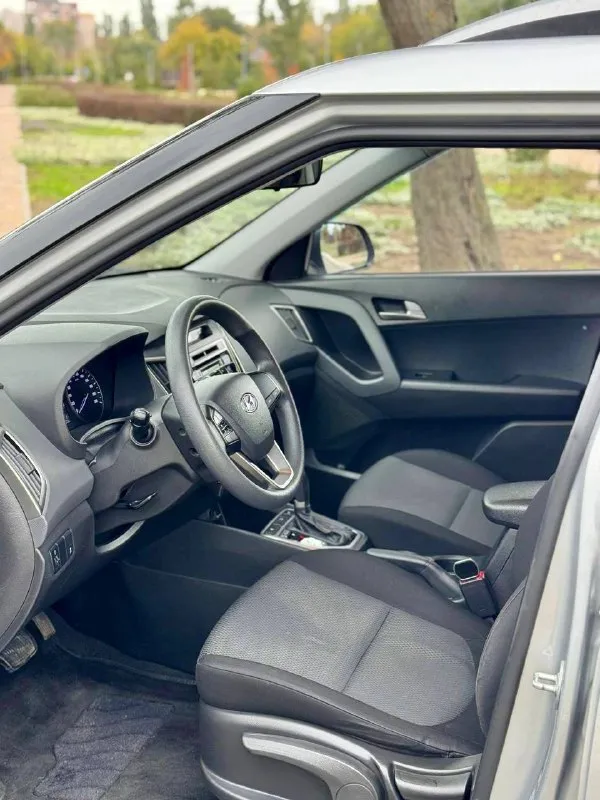 🚙 hyundai creta 💰цена: 1 700 000р. 🏢город: мариуполь 📅год выпуска: 2016 🧾пробег: 120 000 км. ⚙️двигатель: 2.0 ⛽топливо: бензин ⚙️кпп: автомат 📞 телефон: +7-949-727-41-51 +7-949-551-91-52 +7-989-263-55-56 💾 описание: ✅ отличное состояние. ✅ заводская краска 100%. ✅ оригинальный пробег. ✅ южная эксплуатация. ✅ отличная комплектация. ⚠️бесплатно доставим этот или другой автомобиль в донецк, макеевку, бердянск, мелитополь и другие города новых территорий после детального видеообзора со всевозможными диагностиками⚠️ улица шевченко 2️⃣6️⃣9️⃣ 🏦 возможна продажа в кредит по двум документам. - фотография - 7