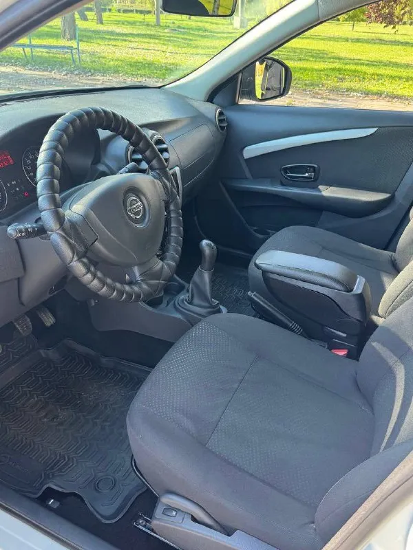 🚘 nissan almera g15 💰цена: 850 000р. 🏢город: мариуполь 📅год выпуска: 2014 🧾пробег: 138 600 км. ⚙️двигатель: 1.6 16v ⛽топливо: бензин ⚙️кпп: механика 📞 телефон: +7-949-727-41-51 +7-949-551-91-52 +7-989-263-55-56 💾 описание: ✅ заводская краска 100%. ✅ оригинальный пробег. ✅ южная эксплуатация. nissan almera g15 - это третье поколение седана nissan, автомобиль b-класса, известный своей надежностью, просторным салоном и вместительным багажником. производился на базе renault logan с технологией горячего цинкования кузова. 🚙 двигатель k4m 1.6 16v 102 л. с. самый лучший в линейке, едет шикарно, ходовая без посторонних звуков, мягкая, высокий клиренс. кондиционер, гур, abs, 2 airbag, подогрев сидений, птф, 2 din магнитола, центральный замок, 2 ключа. улица шевченко 2️⃣6️⃣9️⃣ 🏦 возможна продажа в кредит по двум документам. - фотография - 7