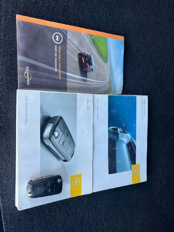 Продам автомобиль, opel astra h,1.7 cdti, 2008 год, мкпп 6-ти ступка. автомобиль в отличном состоянии, гаражное хранение, вложений не требует вообще, мотор в идеальном состоянии, турбина работает отлично, коробка в идеале, по ходовой части вложений не требует, пробег 268 тыс. км. сервисная книжка, автомобиль полностью обслужен, хорошая комплектация, всё работает, новая резина, с документами полный порядок. г. мариуполь цена 573 000 руб. рассмотрю обмен. +79497527174 - фотография - 10