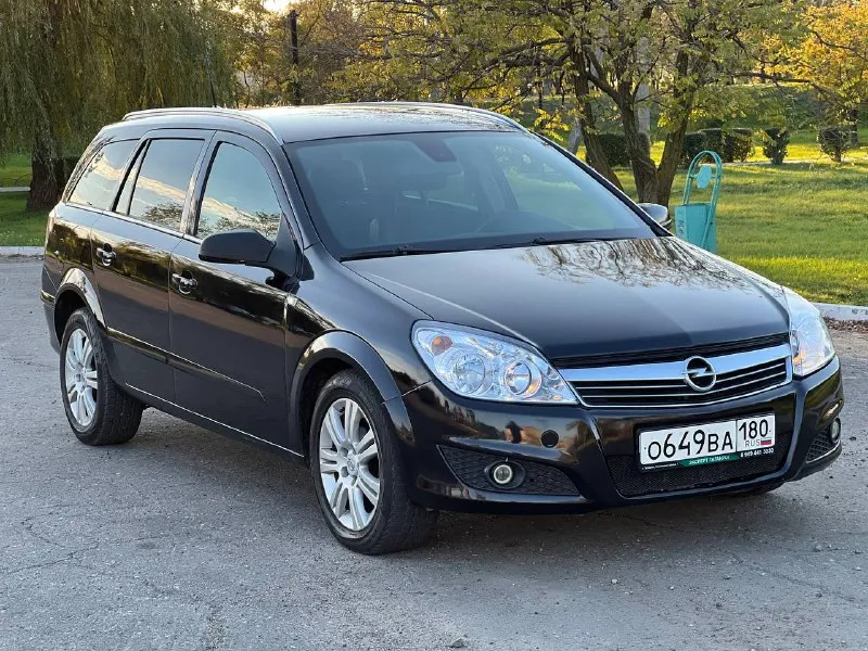 Продам автомобиль, opel astra h,1.7 cdti, 2008 год, мкпп 6-ти ступка. автомобиль в отличном состоянии, гаражное хранение, вложений не требует вообще, мотор в идеальном состоянии, турбина работает отлично, коробка в идеале, по ходовой части вложений не требует, пробег 268 тыс. км. сервисная книжка, автомобиль полностью обслужен, хорошая комплектация, всё работает, новая резина, с документами полный порядок. г. мариуполь цена 573 000 руб. рассмотрю обмен. +79497527174 - фотография - 2