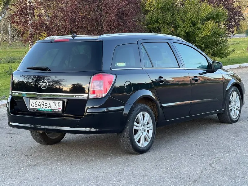 Продам автомобиль, opel astra h,1.7 cdti, 2008 год, мкпп 6-ти ступка. автомобиль в отличном состоянии, гаражное хранение, вложений не требует вообще, мотор в идеальном состоянии, турбина работает отлично, коробка в идеале, по ходовой части вложений не требует, пробег 268 тыс. км. сервисная книжка, автомобиль полностью обслужен, хорошая комплектация, всё работает, новая резина, с документами полный порядок. г. мариуполь цена 573 000 руб. рассмотрю обмен. +79497527174 - фотография - 5