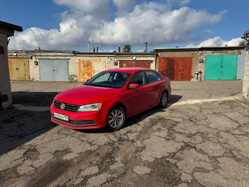 Продам vw jetta 6, 2,0, простой атмосферник на 115 л. С. Акпп 2015 г. Пробег 191 000 км,
Мультируль, стеклоподъемники, камера заднего вида, магнитола на андроид, 2 комплекта дисков (зима на штампах, прошла 2 сезона) летняя прошла первый сезон, 2 ключа, масло в двигателе заменено 1000 км назад, масло не ест. Кондиционер работает отлично, печка тоже. Подогрев боковых зеркал. Есть жизненные коцки. Звоните, торг при осмотре.
Цена 1 150 000 руб.
+79493373414 - фотография - 1