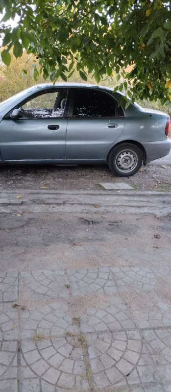 Продам шевроле ланос, 2007 г. , двигатель 1.5, механика, на ходу каждый день, была замена кпп, печка греет хорошо, передние стеклоподъёмники, состояние кузова на фото, не гнилой. смотреть в мариуполе. цена 175.000 руб. торг! тел. +79494990218 - фотография - 2