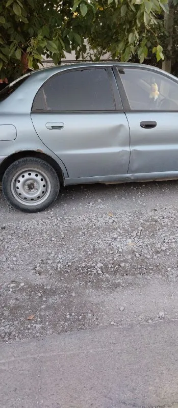 Продам шевроле ланос, 2007 г. , двигатель 1.5, механика, на ходу каждый день, была замена кпп, печка греет хорошо, передние стеклоподъёмники, состояние кузова на фото, не гнилой. смотреть в мариуполе. цена 175.000 руб. торг! тел. +79494990218 - фотография - 3