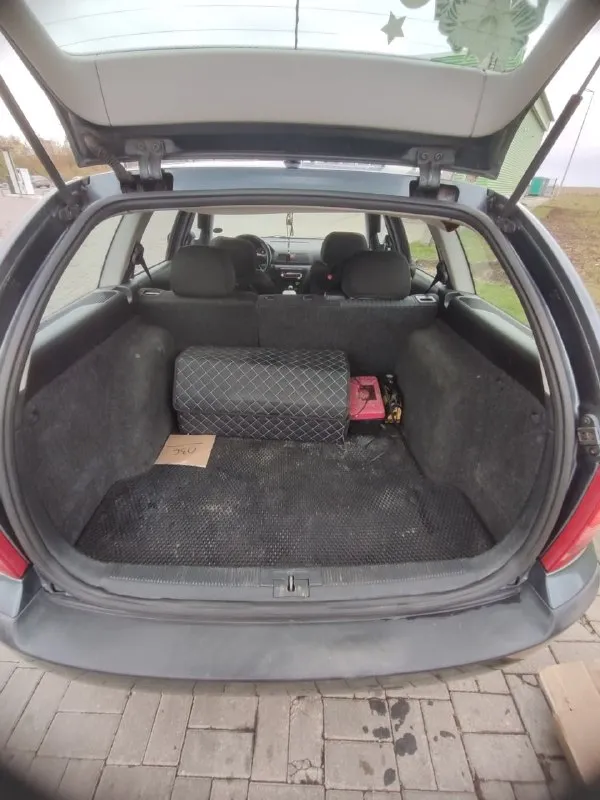 Продам skoda октавия тур универсал 2004 г. мотор 2.0 бензин(150л. с), мкпп, пробег 301900,машиной владею с 2021 года, по авто :новая рулевая рейка, вырезан каталик(отшит), ходовка пересыпана, на 265000 откапитален двигатель, новый акб, климат работает идеально, кондер заправлен, гур, абс, asr, подогрев передних сидений, стеклоподъёмники в круг отдам комплект штампов с зимой лысой, по резине лето норм на сезон смело, есть ещё две зимы в норм. состоянии можно назад кинуть по кузову:кузов оцинкован в заводской обработке, на гниль и намёков нет из косяков:потолок в салоне, глушитель хороший семейный автомобиль, ни разу не подводил, осмотр киевский район(район донецк сити) после 16-00 цена:470 000 +79493519532 звоните 📞 звоните: +7(949)3519532 - фотография - 9