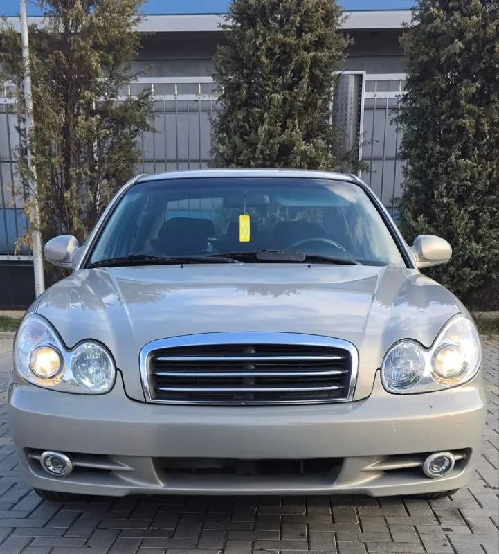 Продам hyundai sonata ef 4 поколения, 2009 год, рестайлинг. авто в заводском окрасе!!! в дтп не участвовала, стёкла заводские!! ни одна деталь ни один болтик не снимался ни крутился герметик заводской 215.000 родной пробег, мотор 2.0, коробка механическая 5 ступенчатая. технически полностью обслужена. мотор работает как часики! коробка без каких-либо намёков, ходовая часть чётко! на авто денег не жалел, менялось всё своевременно!!! комплектация: датчик дождя, кондиционер (рабочий), abs, esp, srs, 8 подушек безопасности, электроподъёмники всех стёкол, приятная акустика, сигнализация с обратной связью с автозапуском, полный комплект ключей, авто в очень красивом цвете и смотрится достойно!! рассмотрю обмен на автоваз, цена 625 000тр, торг +79494491943, тут и телеграм, осмотр донецк - фотография - 1