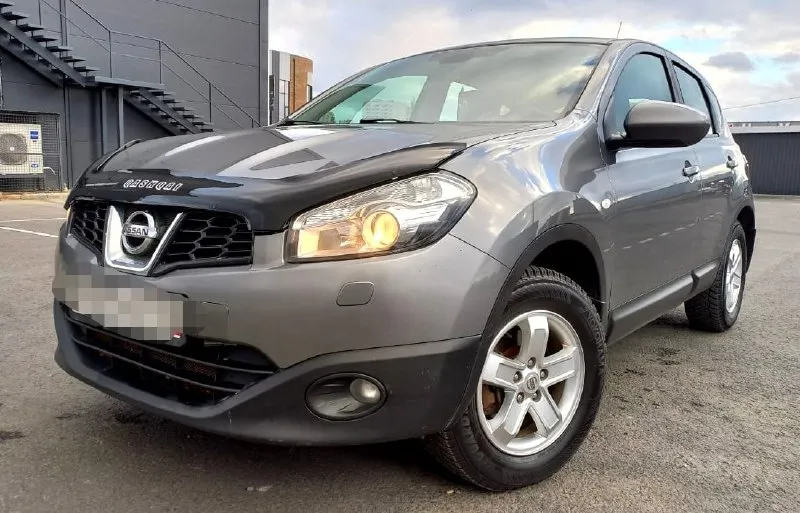 Продаю автомобиль nissan qashqai 2012 года в отличном состоянии для своих лет. один владелец с момента покупки. пробег родной. автомобиль в заводском окрасе. без гнили и ржавчины. по кузову как на фото. то проходила во время по регламенту. замена масла в двс каждые 8 тысяч. замена жидкостей. масло 5w40. мотор 1.6 цепной механика без нареканий вложений не требует. с последнего было заменено сцепление, колодки. юридически чист. вся обработана антикором. автомобиль с хорошей комплектацией, климат-контроль раздельный. полный электро-пакет. датчик света и дождя. подогрев сидений. круиз контроль. резина зима-лето yokoxama на дисках в отличном состоянии. осмотр г. донецк по договорённости. продажа с полным переоформлением. цена 1000000 звонить по номеру телефона +79496167298 если нет связи пишите в телеграмм. - фотография - 2
