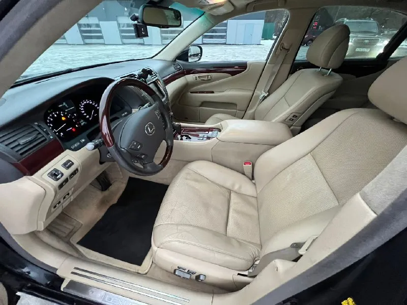 В продаже lexus ls460 2007 г. в. · объем 4.6 литра (v8), задний привод. · пневмоподвеска. · контролируемый выхлоп. · полный электропакет, безключевой доступ. · люк. · в подарок два полных комплекта колес на дисках (лето r22 + зима r18 шипы). · состояние хорошее. · пробег: 230 к км. · цена: 1,350 000 руб. енакиево 📞 телефон: +7 (928) 321-40-90 артём 📞 звоните: +7(928)3214090 - фотография - 4