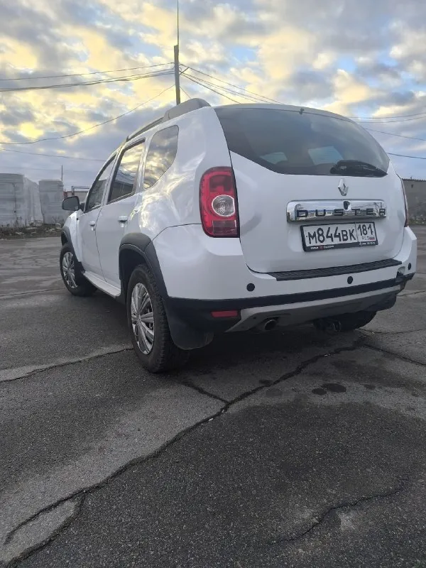 Продам renault дастер 2013 года кузов оцинкован✅👍, я владелец, в отличном состоянии, двигатель 2 литра, полный привод, механика 6-ступка, автомобиль с одним подкрасом по арке задней, 199 тысяч родного пробега, все стекла родные, в автомобиле все работает без нареканий✅, данный автомобиль подойдёт вам как для работы, так и для себя и вашей семьи, в автомобиле имеется штатная магнитола, кожаные сиденья, комплектация максимальная, 4 стеклоподъёмника, полный привод, масла фильтра поменяны, цепь грм, ролики, цена: 1 млн 50 тысяч торг у капота реальному покупателю✅☎+7 959 500-57-24 📞 звоните: +7(959)5005724 - фотография - 7