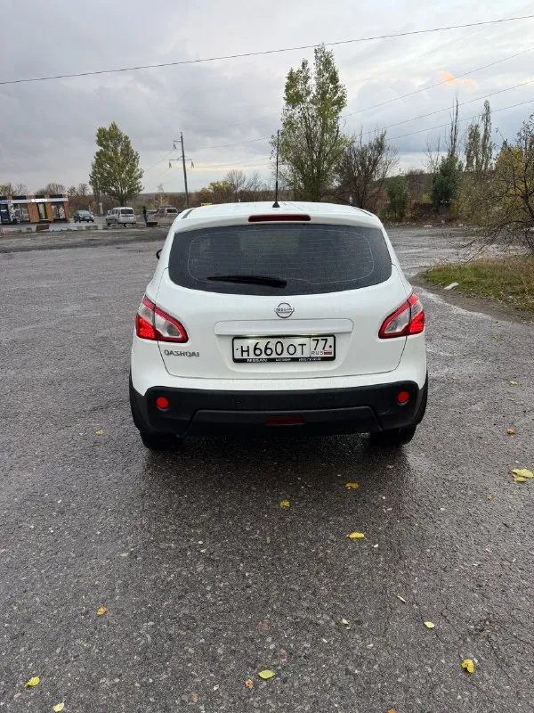 Nissan qashqai год 2013 пробег 216.000 1.6 цена 950.000 +7 949 409 50 14 андрей г. зугрес авто без дтп, один косметический окрас, все остальное в родной краске (даже бампера) стекла все заводские (включая и лобовое) гнили ржавчины нет. два комплекта колес на дисках. вся история обслуживания с 2013 имеется.1 хозяин. торг минимальный. 📞 звоните: +7(949)4095014 - фотография - 3