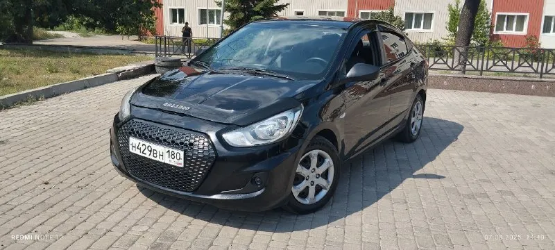 Hyundai solaris 2012г 1,6 механика 186т км. авто в отличном состоянии. 4 стеклоподъёмника, электро зеркала, обогрев зеркал, сидений и лобового стекла. технически состояние хорошее без нюансов. полностью обслужен, новый грм, рабочий кондиционер. прозрачная история, зелёная автотека, в заводском окрасе без дтп, сигнализация, магнитола, камера заднего вида. автомобиль полностью обслужен. сел и поехал. я хозяин. переоформление в любом виде. 850000 руб. торг. автомобиль находится в донецке тел. +79493409187 - фотография - 6