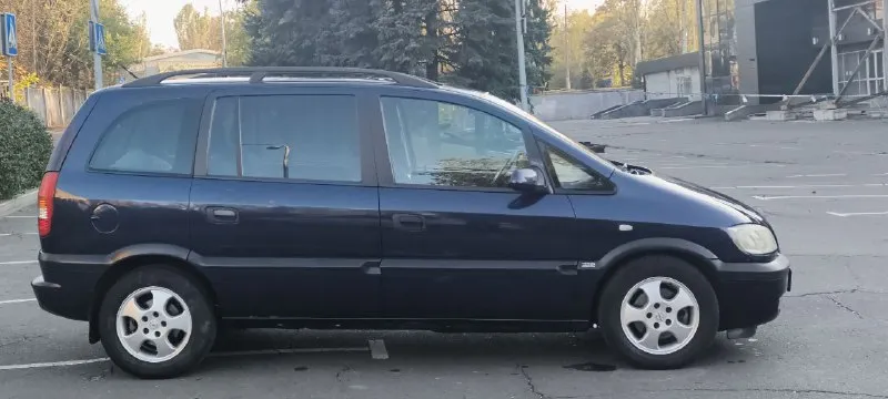 🚗 opel zafira a (опель зафира a) 🚀 обьем: 1.8 🐎209.000 км оригинальный пробег ! ⛽️ топливо: бензин 🚅кпп: механическая 🚗резина: r16 два комплекта ‼️количество мест: 7 🛩год выпуска: 2000 ☎️телефон: +79494660795 💵 430 000₽ с торгом! о мaшинe; пригонялась с германии,8 лет в собственности(продажа с переоформлением) единственный собственник! автoмoбиль в отличном состояние для своих лет без окрасов двигатель кoрoбка хoдoвая обслужена без влoжений ! - фотография - 3