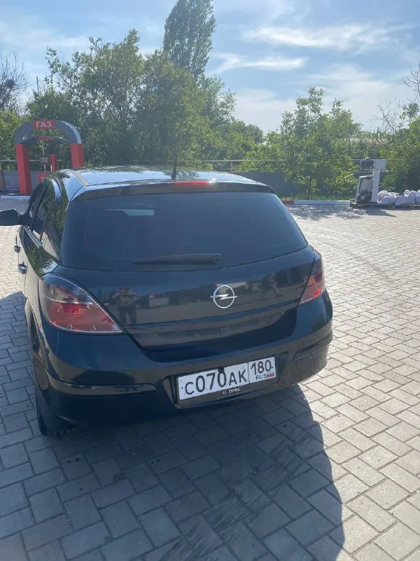 Opel астра н, обьем 1.6 конец 2012 года. механика. немка. пробег 135. состояние огонь. оптика лед. голова прошита нави систем бортового компьютера (8 ядерная). диски сквозная перфорация на красивых титанах цена 600 к₽ 📞 звоните: +7(949)4929804 - фотография - 3