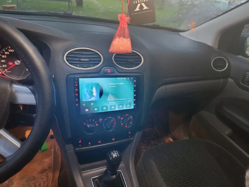 Срочно продам форд фокус 2007 г цена 570 000 рублей. в хорошем состоянии. пробег 230 000. двигатель цепной 2х литровый, 145 лс, механика, пятиступка, новые передние стойки и пружины, после замены масла( синтетика 5 w-40 ) и антифриза авто прошло 100 км. магнитола андроид 9 дюймов, блютуз, навигация. камера заднего вида. 4 эл. стеклоподъемника подогрев передних сидений, электрозеркала с подогревом, курсовая устойчивость, кондиционер. центральный замок. два ключа. возможен обмен с моей доплатой. хозяин по документам. вопросы по телефону +79497261167 - фотография - 4