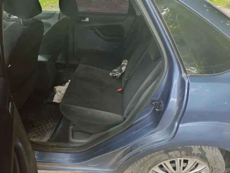 Срочно продам форд фокус 2007 г цена 570 000 рублей. в хорошем состоянии. пробег 230 000. двигатель цепной 2х литровый, 145 лс, механика, пятиступка, новые передние стойки и пружины, после замены масла( синтетика 5 w-40 ) и антифриза авто прошло 100 км. магнитола андроид 9 дюймов, блютуз, навигация. камера заднего вида. 4 эл. стеклоподъемника подогрев передних сидений, электрозеркала с подогревом, курсовая устойчивость, кондиционер. центральный замок. два ключа. возможен обмен с моей доплатой. хозяин по документам. вопросы по телефону +79497261167 - фотография - 5