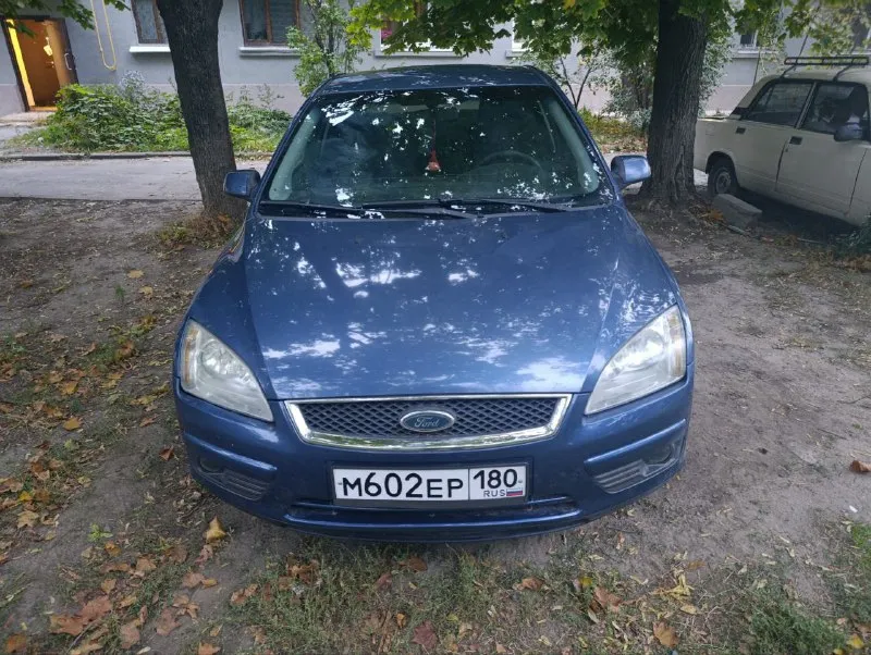 Срочно продам форд фокус 2007 г цена 570 000 рублей. в хорошем состоянии. пробег 230 000. двигатель цепной 2х литровый, 145 лс, механика, пятиступка, новые передние стойки и пружины, после замены масла( синтетика 5 w-40 ) и антифриза авто прошло 100 км. магнитола андроид 9 дюймов, блютуз, навигация. камера заднего вида. 4 эл. стеклоподъемника подогрев передних сидений, электрозеркала с подогревом, курсовая устойчивость, кондиционер. центральный замок. два ключа. возможен обмен с моей доплатой. хозяин по документам. вопросы по телефону +79497261167 - фотография - 8