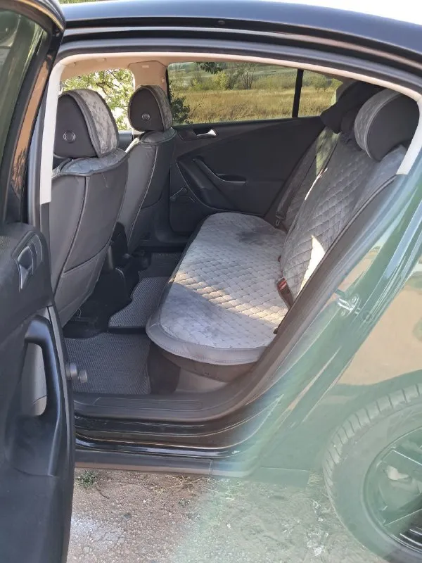 Фольксваген пассат ( passat ) б6 1.6 механика 2008 год пробег: 350 тыс. км. цена: 750.000 рублей. обоснованный торг у капота. климат контроль, электроручник, 2 стеклоподъёмника, обогрев сидений, передние стекло и задние стекло. комплект зимний резины на железках, и лето на титанах. я владелец, зеленая автотека. абсолютно исправный и ухоженный автомобиль. вложений не требует, салон в идеале, такой еще поискать. все документы в порядке, на руках. также рассматриваю обмен на газель, только с термобудкой рефрежиратор. харцызск +79494838897 - фотография - 5