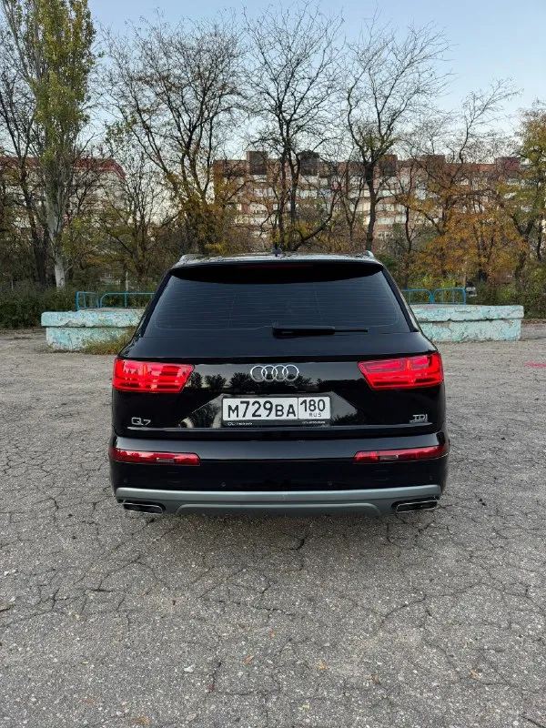 Продам audi q7 2016 г. в. 3л. 249л. с.(600 крутящего момента),310000 км. пробег трассовый(до 2020 года автомобиль был на юрлице), мной машина была куплена в 2023 году. автомобиль в идеальном состоянии! бережное отношение и гаражное хранение. российский учёт(180 регион), я хозяин по документам(птс, стс), машина местная, куплена в ростове на дону у официального дилера. все то по регламенту. двигатель обслужен(поменяна цепь грм, клапанные крышки, прокладки, форсунки обслужены). два комплекта резины r20(зима, лето). цена: 3 600000 (торг). автомобиль находится в г. донецке. контактный : +7(949) 419 03 09 📞 звоните: +7(949)4190309 - фотография - 10
