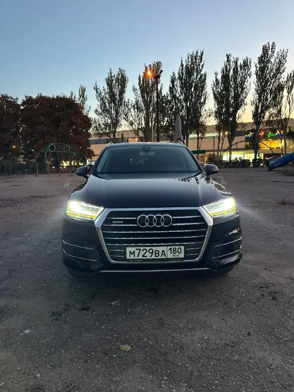 Продам audi q7 2016 г. в. 3л. 249л. с.(600 крутящего момента),310000 км. пробег трассовый(до 2020 года автомобиль был на юрлице), мной машина была куплена в 2023 году. автомобиль в идеальном состоянии! бережное отношение и гаражное хранение. российский учёт(180 регион), я хозяин по документам(птс, стс), машина местная, куплена в ростове на дону у официального дилера. все то по регламенту. двигатель обслужен(поменяна цепь грм, клапанные крышки, прокладки, форсунки обслужены). два комплекта резины r20(зима, лето). цена: 3 600000 (торг). автомобиль находится в г. донецке. контактный : +7(949) 419 03 09 📞 звоните: +7(949)4190309 - фотография - 4