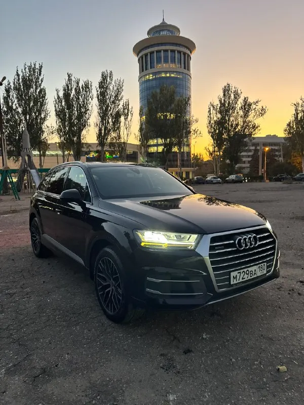 Продам audi q7 2016 г. в. 3л. 249л. с.(600 крутящего момента),310000 км. пробег трассовый(до 2020 года автомобиль был на юрлице), мной машина была куплена в 2023 году. автомобиль в идеальном состоянии! бережное отношение и гаражное хранение. российский учёт(180 регион), я хозяин по документам(птс, стс), машина местная, куплена в ростове на дону у официального дилера. все то по регламенту. двигатель обслужен(поменяна цепь грм, клапанные крышки, прокладки, форсунки обслужены). два комплекта резины r20(зима, лето). цена: 3 600000 (торг). автомобиль находится в г. донецке. контактный : +7(949) 419 03 09 📞 звоните: +7(949)4190309 - фотография - 6