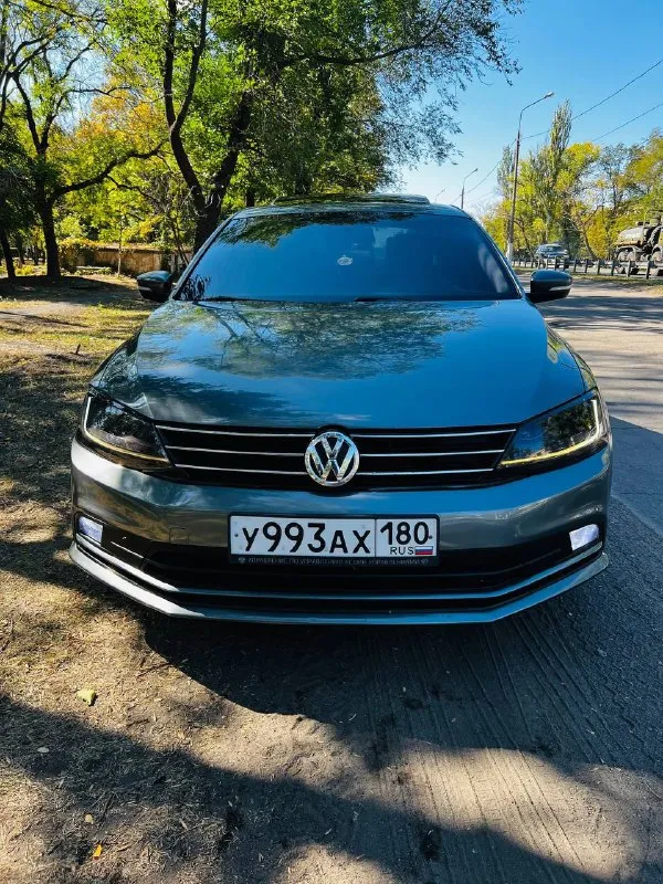 Olkswagen jetta 2017 год 🇩🇪 ( в шикарном состоянии)
157 Тыс. Км родного пробег.
1 Владелец.
1.4 Турбо, автомат (айсин). Масло менялось по регламенту, коробка в идеальном состоянии.
-Круиз контроль.
-Подогрев сидений.
-Слепые зоны.
-Бесключевой доступ.
-Старт/стоп запуск с кнопки.
- Система кар плэй, хорошая мультимедиа.
-Просторный кожаный салон.
-Люк.
- Установленный качественный дорогой свет.
Два комплекта дорогой резины зима/лето.
Заменены все фильтра, жидкости, машина готова к продаже!
Шахтёрск
Вопросы по телефону :
+7 (949) 465-86-10
+7 (949) 701-37-45
📞 Звоните: +7(949)4658610 - фотография - 1