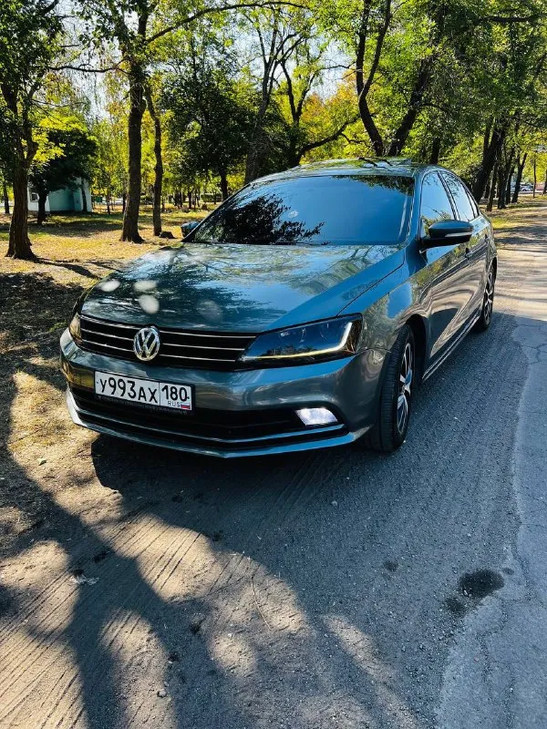Olkswagen jetta 2017 год 🇩🇪 ( в шикарном состоянии)
157 Тыс. Км родного пробег.
1 Владелец.
1.4 Турбо, автомат (айсин). Масло менялось по регламенту, коробка в идеальном состоянии.
-Круиз контроль.
-Подогрев сидений.
-Слепые зоны.
-Бесключевой доступ.
-Старт/стоп запуск с кнопки.
- Система кар плэй, хорошая мультимедиа.
-Просторный кожаный салон.
-Люк.
- Установленный качественный дорогой свет.
Два комплекта дорогой резины зима/лето.
Заменены все фильтра, жидкости, машина готова к продаже!
Шахтёрск
Вопросы по телефону :
+7 (949) 465-86-10
+7 (949) 701-37-45
📞 Звоните: +7(949)4658610 - фотография - 2