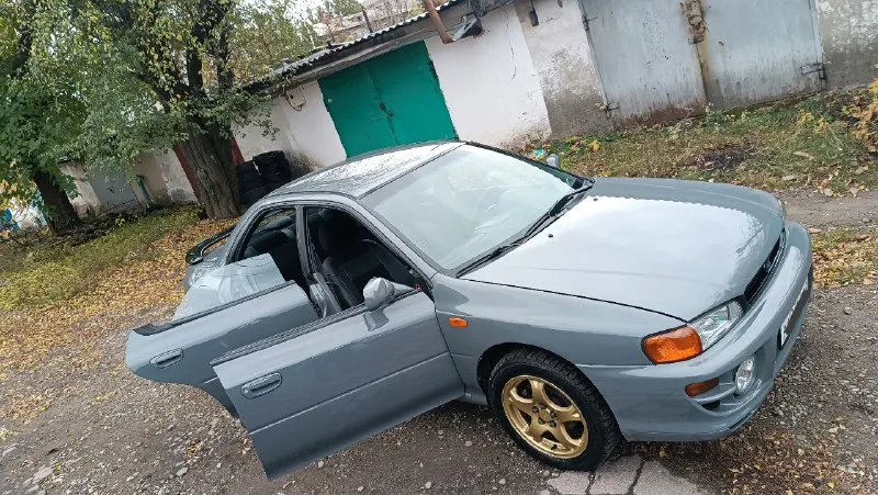 Продам легендарный автомобиль, японский ваз)) - subaru impreza gc 1998г. в. 1.6л, постоянный полный привод, атмосферный надёжный двигатель, капиталился 7 лет назад, установлен контрактный блок ej202, после ремонта прошёл 50тыс. км. во владении 7 лет, за которые в автомобиль вложено большое количество времени и денег!! 💵💶💷 кузов полностью восстанавливался, переварены пороги и арки, перекрас с полным разбором, покрашен в красивый современный цвет audi nardo grey🤩 установлено газовое оборудование евро4🍀 расход 10-11литров по технике всё следилось и вовремя менялось, сайлент-блоки, подрамник, установлены задние дисковые тормоза, новые стойки в круг kayaba, новый аккумулятор, вся оптика оригинал-контракт, в фарах стоят bi-led, в общем можно много перечислять. .. продажа в связи с покупкой нового проекта на турбомоторе! 🐌 переоформление в мрэо, помощь в постановке на учёт! цена 450т. руб. макеевка. 📞+79493943324 📞+79494542921 📞 звоните: +7(949)3943324 - фотография - 7