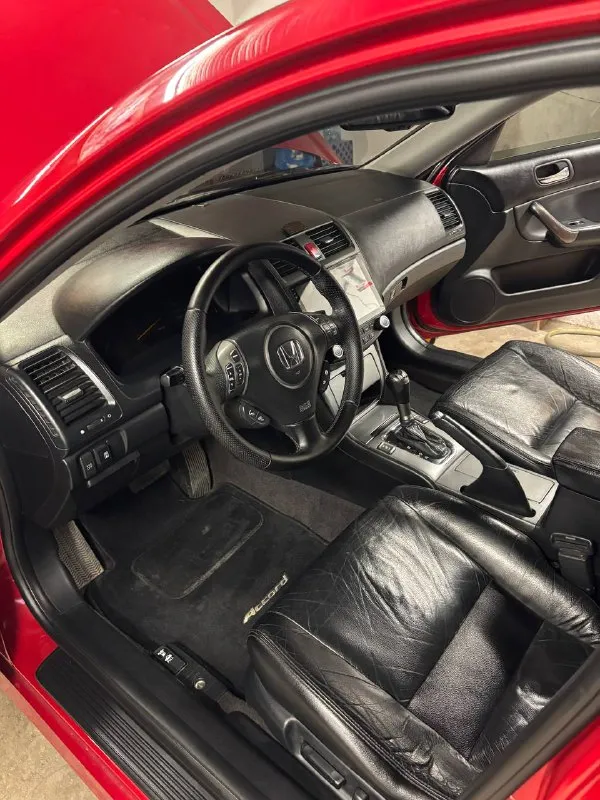 Продам honda accord 7 поколение мотор 2.4 190 л. с рестайлинг 2006 год пробег 228 тысяч куплен в авто салоне при украине 1 хозяин ( не пригон ) максимальная комплектация executive: четыре электростеклоподьемника; электропривод боковых зеркал; электроскладывание боковых зеркал; люк; датчик света; датчик дождя; мультируль; кожаный салон; круиз контроль; парктроники; сигнализация с автозапуском ; электропривод передних сидений; двухзонный климат контроль; установлена сигнализация; установлено гбо что не мало важно в данный период. по ходовой вопросов нет полностью все обслужено, рейка сухая, коробка работает изумительно. мотор масло не ест работает чисто не каких посторонних стуков шумов нет! замена масла и регулировка клапанов производилась всегда по регламенту. багажник, двери, крыша проклеены stp, после чего в машине стало на много тише чем было. доработали переднюю оптику, установлены led лампы фары заклеены броне пленкой. территориально г. ждановка тел. +79494328750 цена 1🍋 - фотография - 5