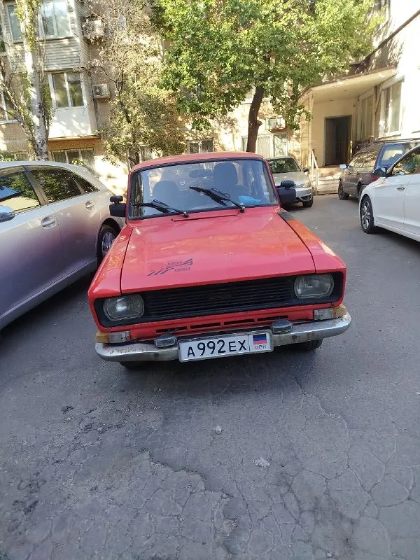 Продам москвич 2140 на ходу на 180 регионе на мне, напишу дкп без проблем резина всесезонка хорошая... - фотография