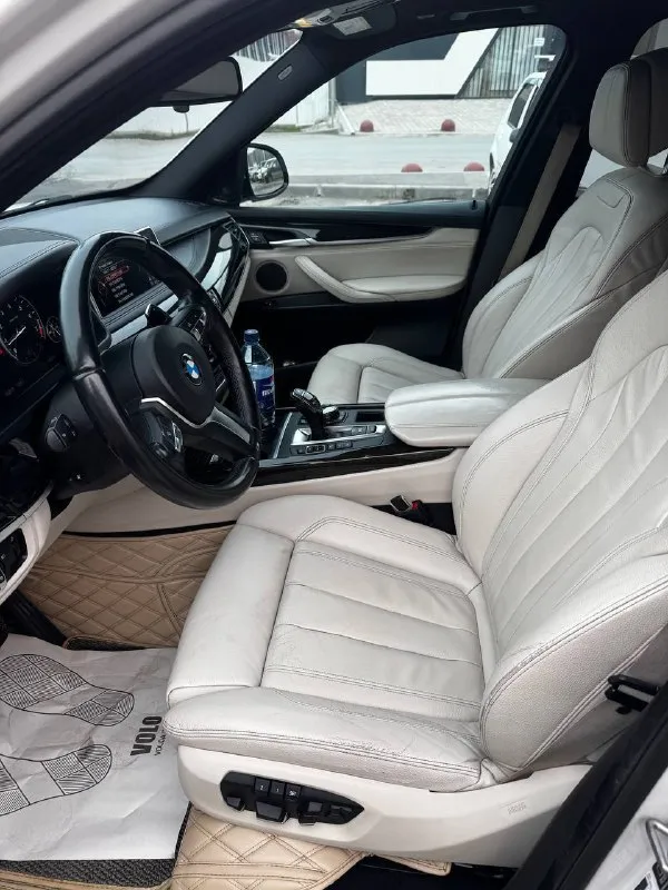 Телефон для связи +79920483736 для любителей бмв! продаю свою шикарную машину с очень крутыми наворотами! обьем двигателя 4.4, 2015 года, пробег 149000 км. автомобиль в хорошем состоянии. максимальная комплектация. датчики дверей, панорамная крыша, камера 360, датчики слепых зон, датчики шин, держание полосы и многое другое. мощный двигатель. пакет м. цвет салона-слоновая кость бережное хранение. родной окрас! для людей, которые любят роскошь, комфорт и статусность! все вопросы по телефону +79493640435 +79920483736 обмен не интересует! цена-3 млн @angelakinvest - фотография - 3