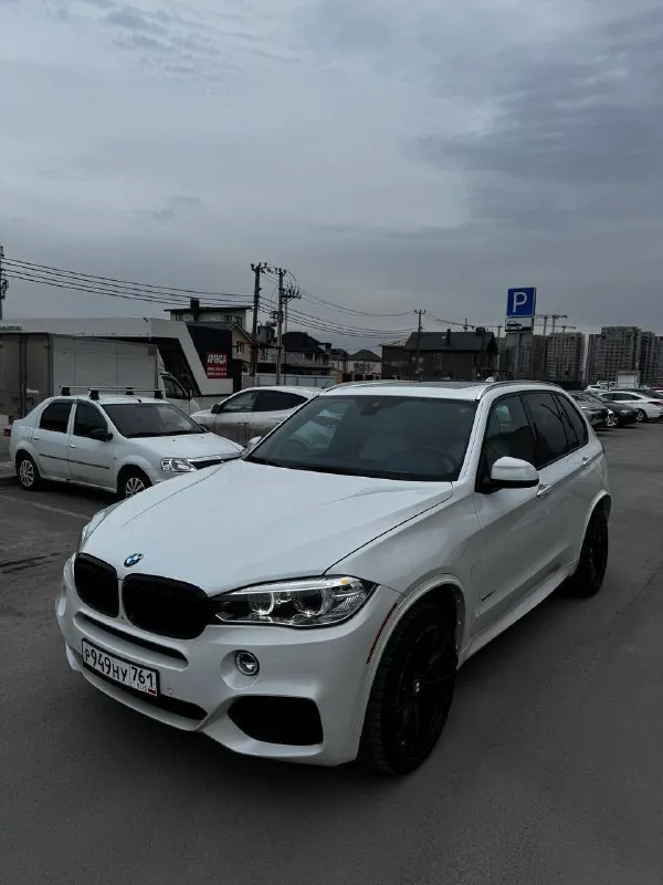 Телефон для связи +79920483736 для любителей бмв! продаю свою шикарную машину с очень крутыми наворотами! обьем двигателя 4.4, 2015 года, пробег 149000 км. автомобиль в хорошем состоянии. максимальная комплектация. датчики дверей, панорамная крыша, камера 360, датчики слепых зон, датчики шин, держание полосы и многое другое. мощный двигатель. пакет м. цвет салона-слоновая кость бережное хранение. родной окрас! для людей, которые любят роскошь, комфорт и статусность! все вопросы по телефону +79493640435 +79920483736 обмен не интересует! цена-3 млн @angelakinvest - фотография - 5