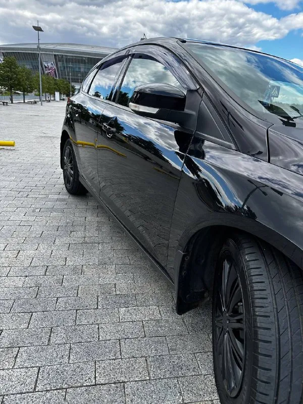 Продам ford фокус 3 2012 год. собственник 1.6(105) пробег 220 тыс. в отличном, ухоженном состоянии, вложений не требует на полном ходу! кузов как на фото, вся в родном окрасе ✅без дтп. «двигатель масло не расходует (от замены до замены) работает ровно тихо, пробег родной. • коробка в отличном состоянии переключается без тычков. - ходовая часть обслужена, была заменена рулевая рейка, генератор, аккумулятор, выхлопная труба, едет мягко, комфортно без посторонних шумов и звуков. новая летняя резина. юридически в полном порядке. цена 730.000 руб реальному покупателю торг. феникс +79493784733 телеграмм + +79591386618 📲 tg: @polina234 📞 звоните: +7(949)3784733 - фотография - 2