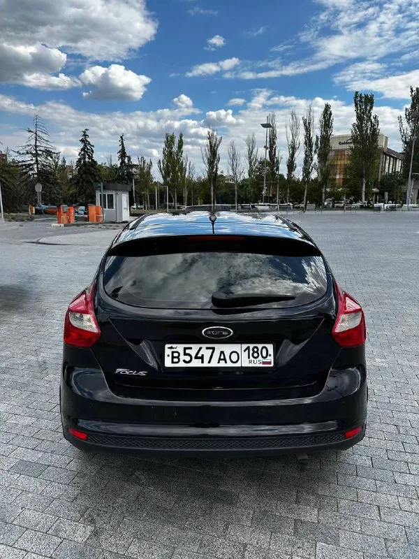 Продам ford фокус 3 2012 год. собственник 1.6(105) пробег 220 тыс. в отличном, ухоженном состоянии, вложений не требует на полном ходу! кузов как на фото, вся в родном окрасе ✅без дтп. «двигатель масло не расходует (от замены до замены) работает ровно тихо, пробег родной. • коробка в отличном состоянии переключается без тычков. - ходовая часть обслужена, была заменена рулевая рейка, генератор, аккумулятор, выхлопная труба, едет мягко, комфортно без посторонних шумов и звуков. новая летняя резина. юридически в полном порядке. цена 730.000 руб реальному покупателю торг. феникс +79493784733 телеграмм + +79591386618 📲 tg: @polina234 📞 звоните: +7(949)3784733 - фотография - 5