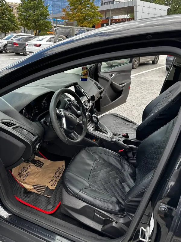 Продам ford фокус 3 2012 год. собственник 1.6(105) пробег 220 тыс. в отличном, ухоженном состоянии, вложений не требует на полном ходу! кузов как на фото, вся в родном окрасе ✅без дтп. «двигатель масло не расходует (от замены до замены) работает ровно тихо, пробег родной. • коробка в отличном состоянии переключается без тычков. - ходовая часть обслужена, была заменена рулевая рейка, генератор, аккумулятор, выхлопная труба, едет мягко, комфортно без посторонних шумов и звуков. новая летняя резина. юридически в полном порядке. цена 730.000 руб реальному покупателю торг. феникс +79493784733 телеграмм + +79591386618 📲 tg: @polina234 📞 звоните: +7(949)3784733 - фотография - 8