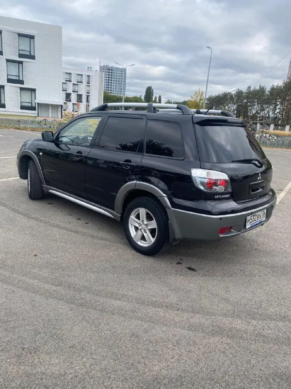 Продам mitsubishi outlander 2004год 2.4 газ/бензин. полный привод коробка автомат. пробег 239т. км в отличном состоянии, не гнилой, по кузову ровный, мотор после капитального ремонта, так же новый грм, помпа, все жидкости, прокладки, свечи и тд. коробка без нареканий. по электрике все исправно, хорошая музыка, парктроник, подогрев сидений, кондиционер и тд. поменян ремкомплект на газ, расход приятный. ходовая перебрана. документы в порядке, переоформление без проблем. авто находиться в новотроицке возле волновахи. цена за авто 725т. р. торг обращаться по номеру +79497180655 - фотография - 6