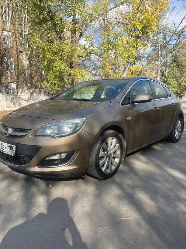 Opel астра j 2013 пробег оригинальный 140.000 птс оригинал, 2 владельца двигатель 1.6 115 лошадей. а... - фотография